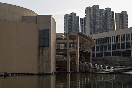 住家護工費一般多少錢？如何選擇合適的住家護工？