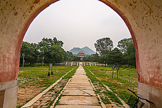 福州請(qǐng)?jiān)律┒嗌馘X？了解福州月嫂服務(wù)價(jià)格，選擇最合適的月嫂！
