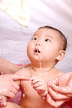 找護(hù)工多少錢一個(gè)月？如何根據(jù)需求選擇合適的護(hù)工？