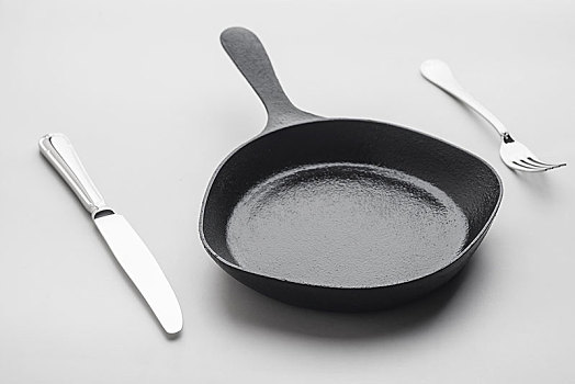光做飯的保姆多少錢？揭秘現(xiàn)代家庭對“做飯保姆”服務的需求與選擇
