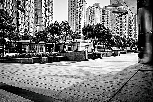 在深圳請個保姆多少錢？讓你了解深圳保姆市場的真實價格