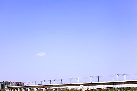 上海住家阿姨工資：了解上海家庭服務(wù)市場(chǎng)的真實(shí)薪資