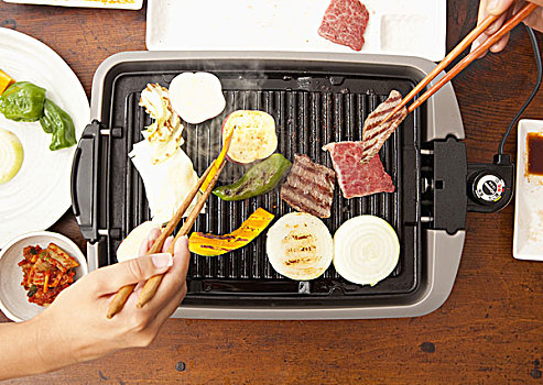 醫(yī)院護(hù)工多少錢(qián)一天？了解護(hù)理費(fèi)用，輕松選擇專業(yè)服務(wù)！
