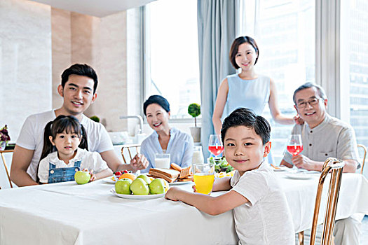 安慶保姆的工資是多少？揭秘安慶家政服務(wù)行業(yè)的收入和前景