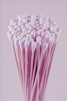 清洗玻璃要多少錢？了解清洗服務(wù)的費(fèi)用與選擇