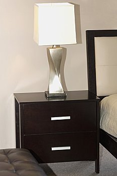 護(hù)工阿姨一般多少錢一天？讓您了解護(hù)工服務(wù)的價(jià)格與選擇技巧