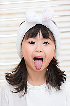 月嫂多少錢一個月？揭秘月嫂服務(wù)的真實(shí)費(fèi)用與價(jià)值