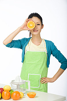 黃島保姆一個(gè)月多少錢？探秘黃島保姆服務(wù)市場(chǎng)
