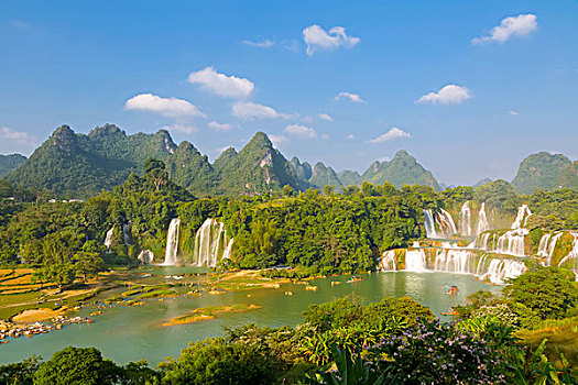 沈陽(yáng)家政保姆多少錢(qián)一個(gè)月？揭秘家庭服務(wù)市場(chǎng)的真實(shí)價(jià)格