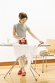 家政只做晚飯多少錢(qián)？青島家政服務(wù)價(jià)格大揭秘