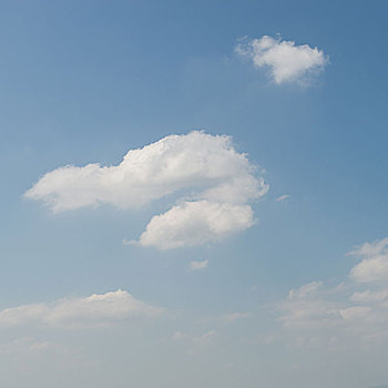 山西農(nóng)村保姆價(jià)格是多少？了解這幾個(gè)因素，幫您選出性價(jià)比最高的保姆！