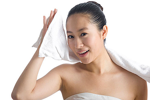 上海育兒師價格是多少？揭秘行業(yè)內(nèi)幕，選擇育兒師時要注意的5個關(guān)鍵因素