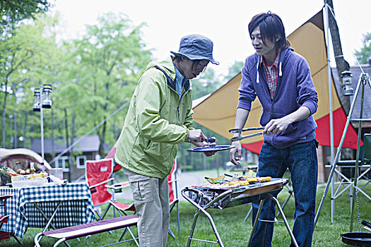 北京找家政月嫂多少錢？如何選擇最合適的服務(wù)？