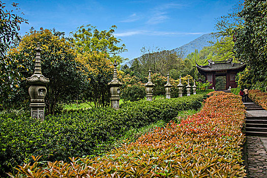 北京住家保姆月薪多少？揭秘一線城市保姆行業(yè)的薪資標(biāo)準(zhǔn)