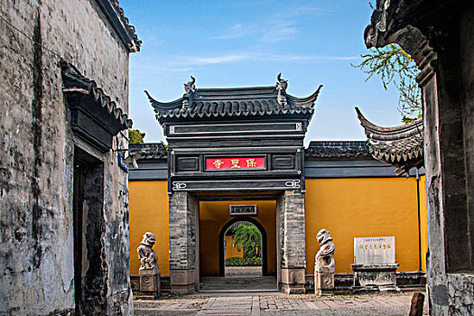 長沙住家保姆多少錢一月？如何選擇合適的住家保姆
