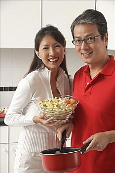 嘉定保姆價(jià)格多少錢？了解家庭服務(wù)市場(chǎng)，如何選到最合適的保姆