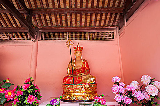 華庭月子會(huì)所收費(fèi)多少？了解價(jià)格，盡享頂級(jí)月子服務(wù)！