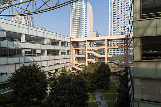 北京幼兒保姆價(jià)格多少？選擇專業(yè)保姆的秘密與建議