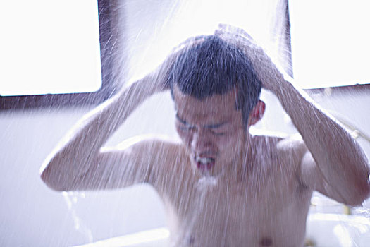 成都家政培訓(xùn)費(fèi)多少錢(qián)？揭秘家政行業(yè)的高薪潛力