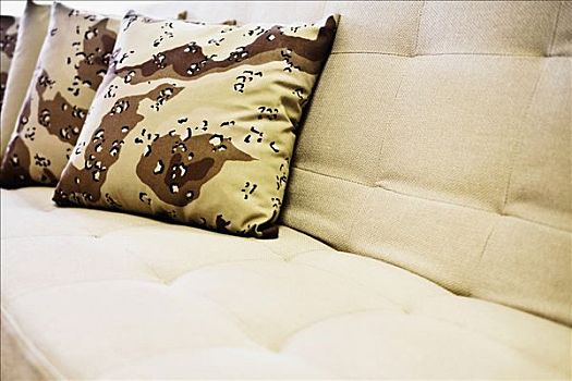 請(qǐng)住家保姆需要多少錢？揭秘背后的費(fèi)用與服務(wù)