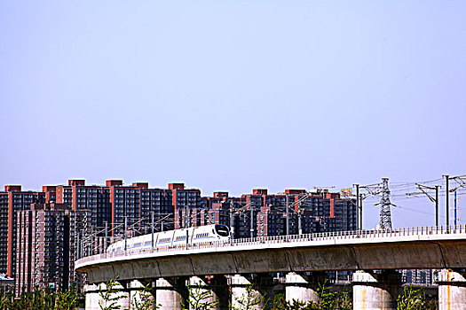 家庭司機(jī)兼保姆多少錢(qián)？為您的家庭生活帶來(lái)便捷與舒適