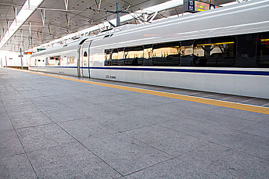 臺(tái)州路橋搬家車(chē)多少錢(qián)？選擇合適的搬家車(chē)，省心又省錢(qián)！