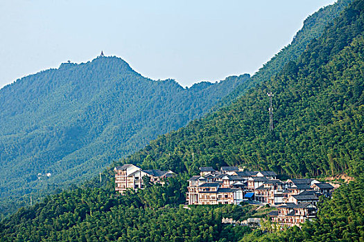 成都住家保姆月薪多少？揭秘高薪背后的行業(yè)機(jī)會(huì)