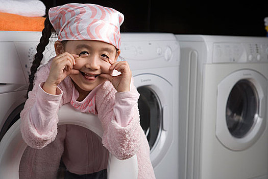 住家護(hù)工多少錢？揭開住家護(hù)工服務(wù)的背后秘密