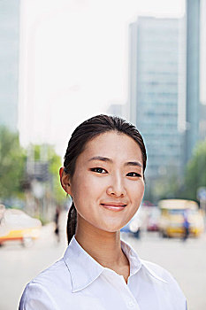 單位保潔多少錢一個(gè)月？揭秘企業(yè)清潔服務(wù)的背后價(jià)值
