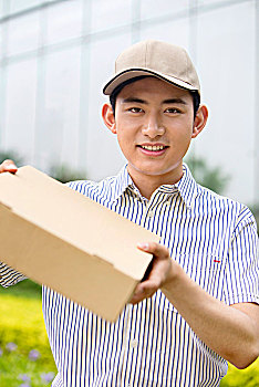 南通帶孩子保姆多少工資？如何找到靠譜的保姆？