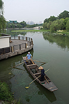 北京白班保姆一般多少錢？家庭護(hù)理市場的價(jià)格揭秘